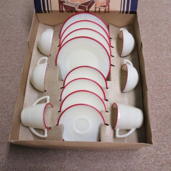 McKee Glass Custard LAUREL Red Trim 14 Pc Childs Hostess Tea Set O. Display Box - Picture 3 of 8